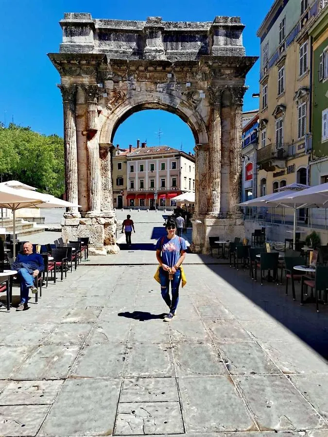 Apartment Andreas - Amphitheater With Free Parking- Pula 0*,  Kroatië