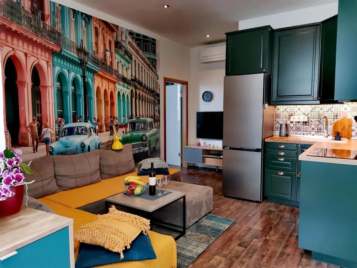 Apartment Andreas - Amphitheater With Free Parking- Pula
