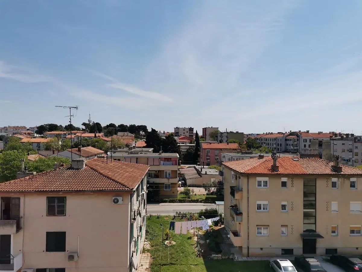Apartment Andreas - Amphitheater With Free Parking- Pula